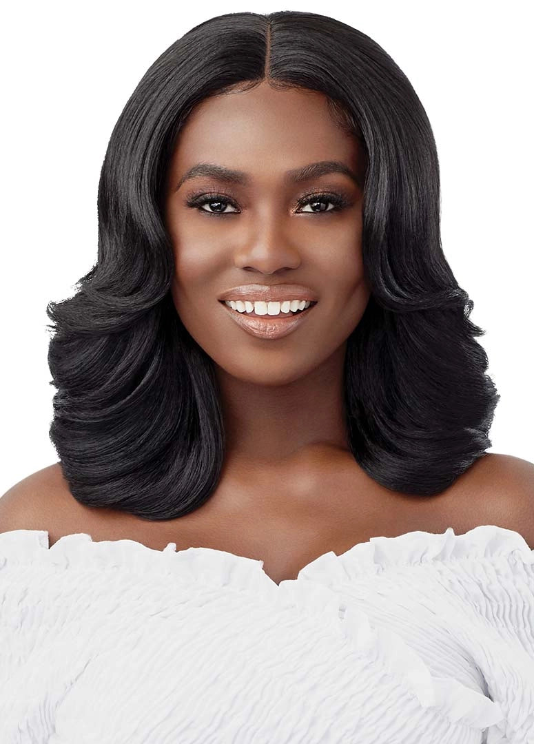 Outre Synthetic Pre-Plucked HD Transparent Lace Front Wig Every 12 QLEWE12