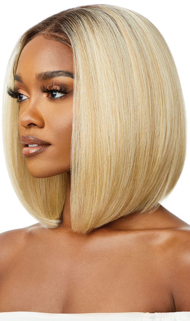 Outre Perfect Hairline HD Transparent 13" x 4" Lace Front Wig Jenisse - Elevate Styles