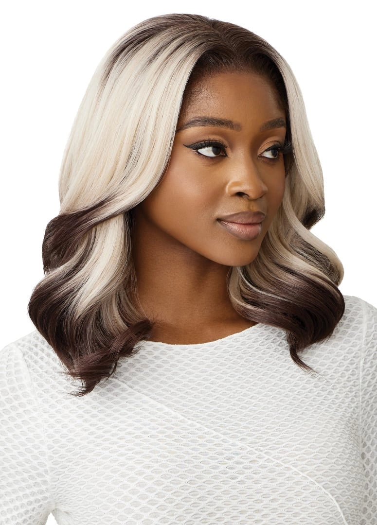 Outre Perfect Hairline 360 Frontal Lace 13"x 6" HD Transparent Lace Front Wig Malibu